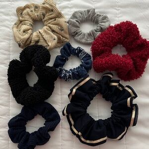 7 Piece Assorted Scrunchies